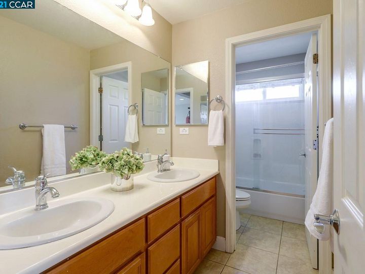 5670 Carlow Way, Antioch, CA | Rivergate. Photo 28 of 34