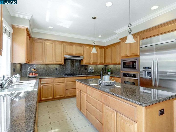 5670 Carlow Way, Antioch, CA | Rivergate. Photo 10 of 34