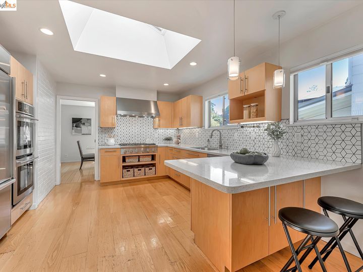 6031 Chabolyn Ter, Berkeley, CA | Claremont. Photo 13 of 56