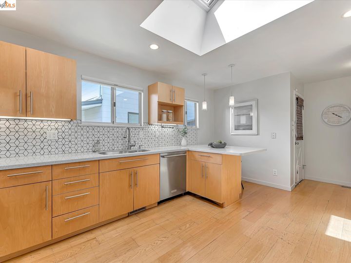 6031 Chabolyn Ter, Berkeley, CA | Claremont. Photo 10 of 56