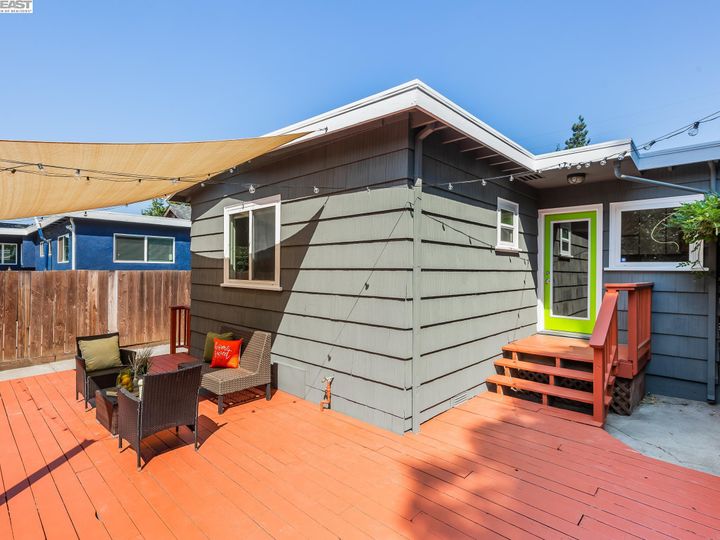 6233 Hillmont Dr, Oakland, CA | Chimes Terrace. Photo 16 of 30