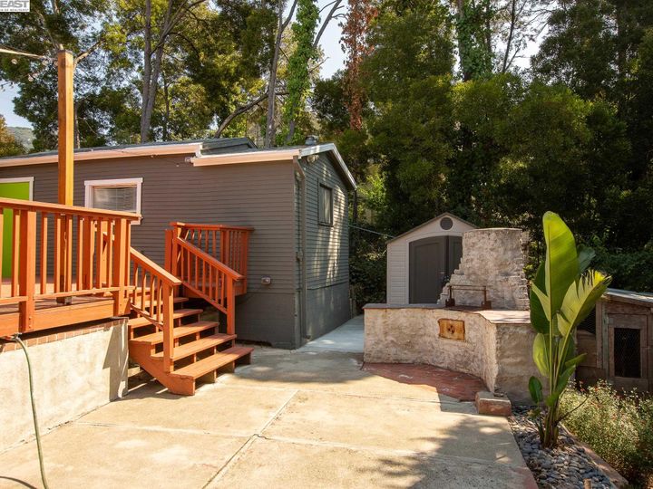 6233 Hillmont Dr, Oakland, CA | Chimes Terrace. Photo 22 of 30