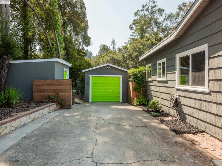 6233 Hillmont Dr, Oakland, CA | Chimes Terrace. Photo 25 of 30