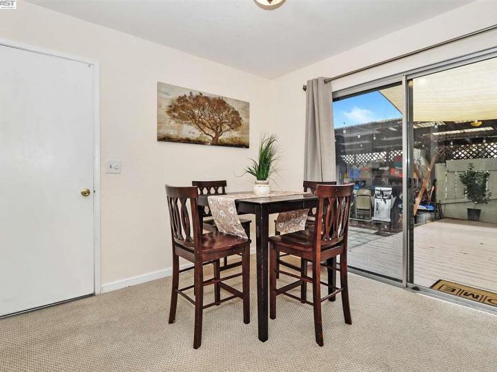 631 Foster Ct #2, Hayward, CA, 94544 Townhouse. Photo 6 of 19