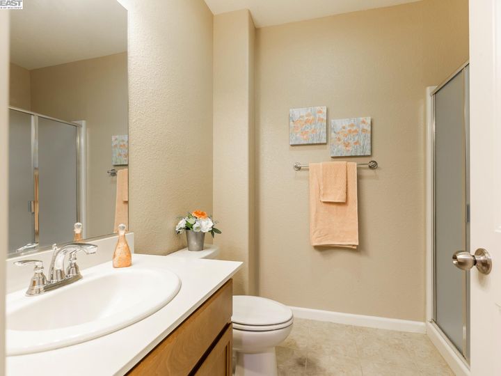 6310 Rocky Point Ct, Oakland, CA, 94605 Townhouse. Photo 11 of 29