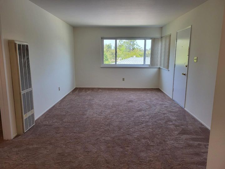 Rental 672 Chiquita Ave, Mountain View, CA, 94041. Photo 5 of 11
