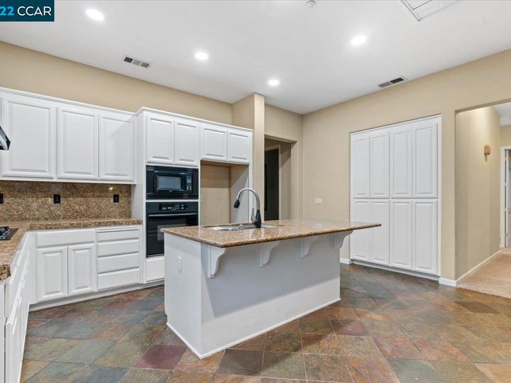695 Astor Ct, Brentwood, CA | Brentwood Hills. Photo 13 of 35