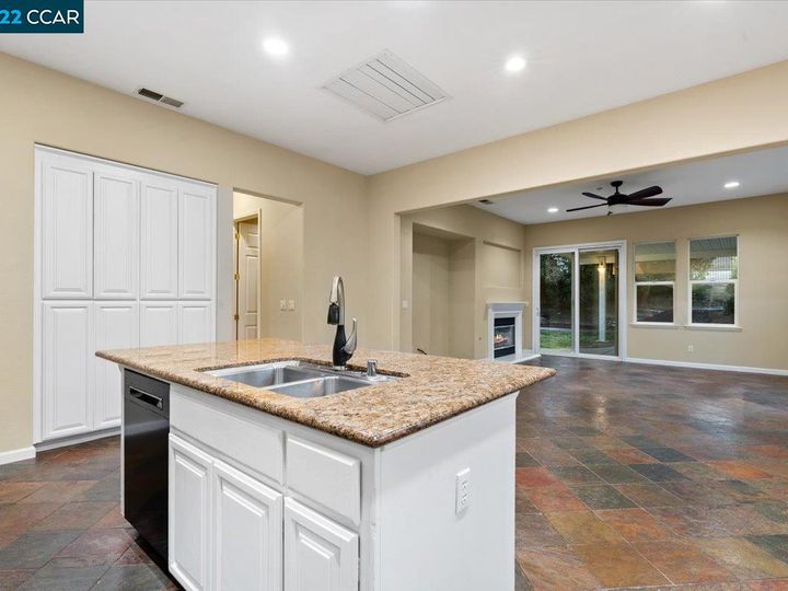 695 Astor Ct, Brentwood, CA | Brentwood Hills. Photo 15 of 35