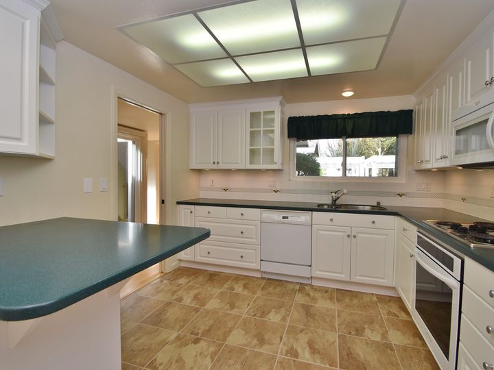 704 Silver Lake Dr, Danville, CA, 94526 Townhouse. Photo 16 of 40