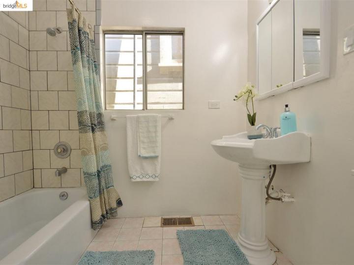 728 46th St, Oakland, CA | Lower Temescal. Photo 12 of 26