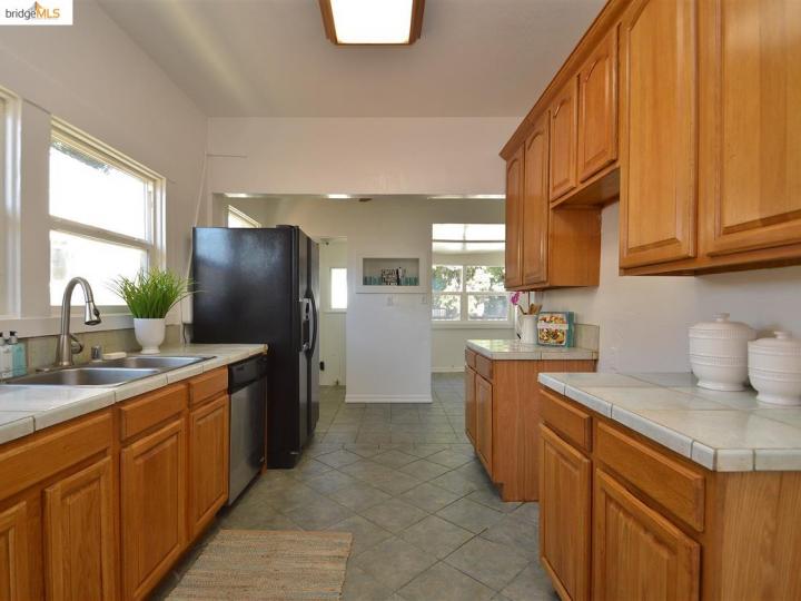 728 46th St, Oakland, CA | Lower Temescal. Photo 17 of 26