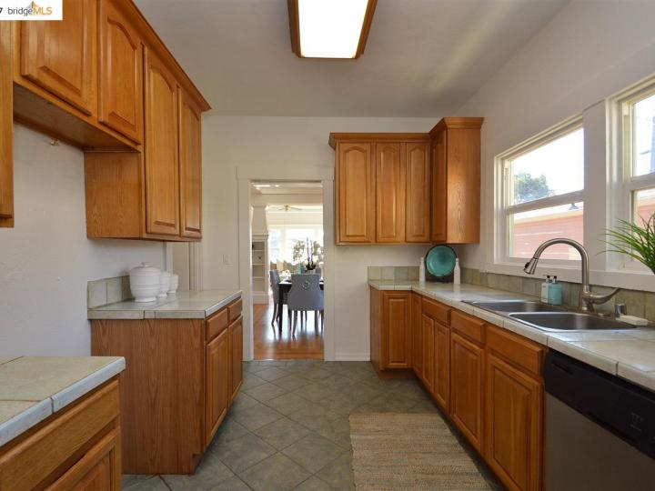 728 46th St, Oakland, CA | Lower Temescal. Photo 18 of 26