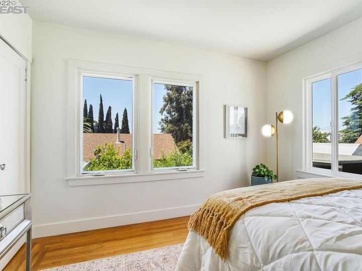 7407 Ney Ave, Oakland, CA | Eastmont Hills. Photo 15 of 39