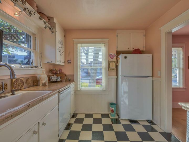 791 Spruce Ave, Pacific Grove, CA | . Photo 13 of 32