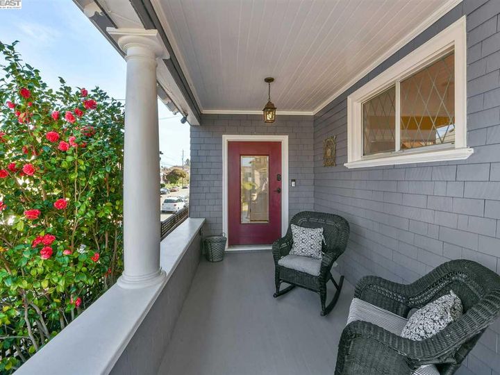 928 Willow St, Alameda, CA | Central Alameda. Photo 2 of 40