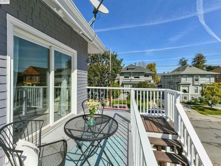 928 Willow St, Alameda, CA | Central Alameda. Photo 25 of 40