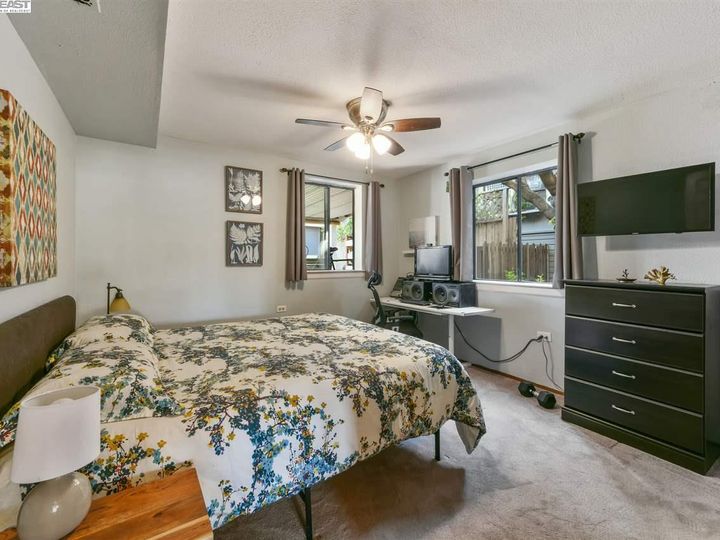928 Willow St, Alameda, CA | Central Alameda. Photo 33 of 40