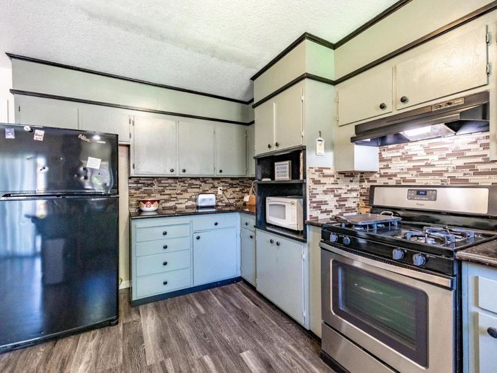 941 Suiter St, Hollister, CA | . Photo 12 of 26