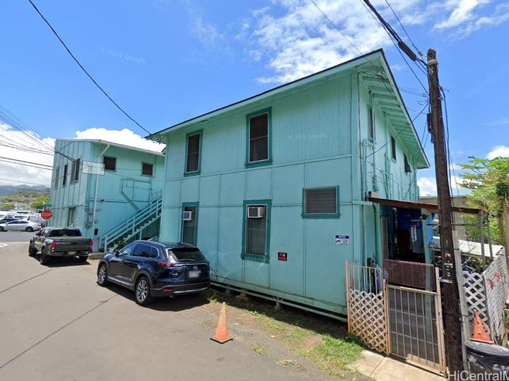 965 Kamenani St Honolulu HI Multi-family home. Photo 7 of 8