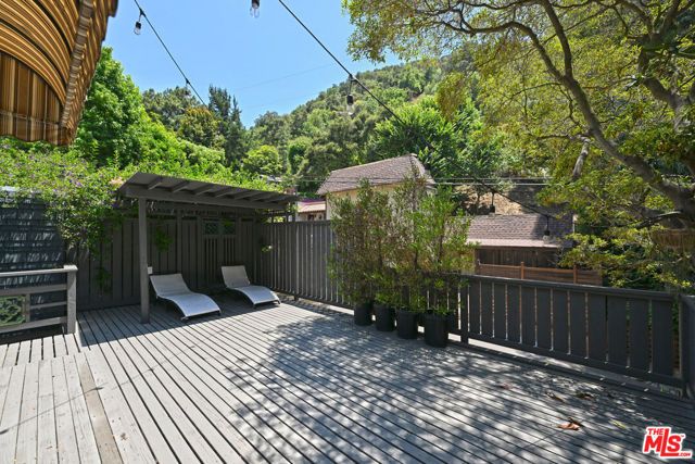 9861 Easton Dr, Beverly Hills, CA | . Photo 36 of 39
