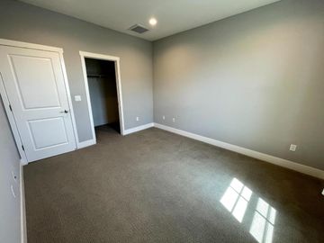 1088 Barberry Ter, Sunnyvale, CA, 94086 Townhouse. Photo 6 of 8