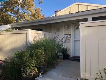 1135 Kenwal Rd #D, Concord, CA, 94521 Townhouse. Photo 5 of 27