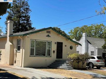 1334 Birch St, Pittsburg, CA | Central Addition. Photo 2 of 13