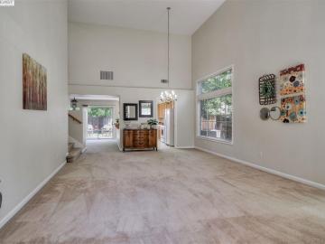 1361 Claremont Dr, Tracy, CA | Hearthstone. Photo 5 of 39