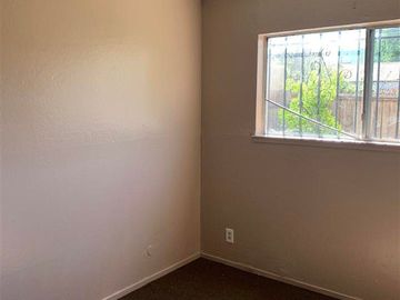 Rental 1800 74th Ave, Oakland, CA, 94621. Photo 4 of 18