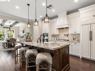 2020 Tempranillo Ln, Brentwood, CA | Trilogy Vineyards. Photo 5 of 36
