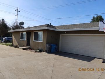 207 W 9th St, Gilroy, CA | . Photo 6 of 10