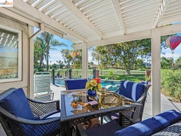 2136 Saint Andrews Ct, Discovery Bay, CA | Discovery Bay Country Club. Photo 6 of 40