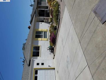 21470 Orange Ave, Castro Valley, CA | Bay Wood. Photo 2 of 17