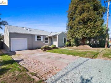 21679 Lake Chabot Rd, Castro Valley, CA | Castro Valley | No. Photo 3 of 19