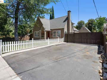 262 W Lowell Ave, Tracy, CA | Central Tracy. Photo 4 of 47