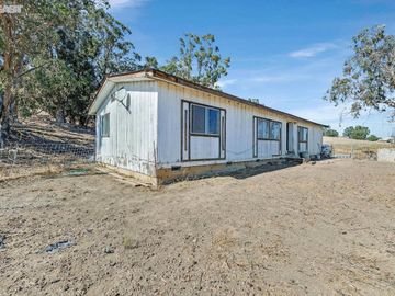 3200 Dyer Rd Livermore CA. Photo 2 of 43