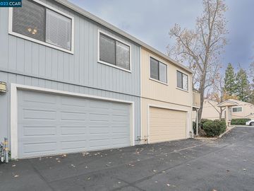 327 Scottsdale Rd, Pleasant Hill, CA, 94523 Townhouse. Photo 4 of 40