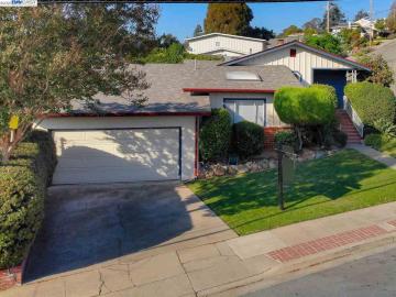 3446 Brookdale Blvd, Castro Valley, CA | Lake Chabot. Photo 3 of 29