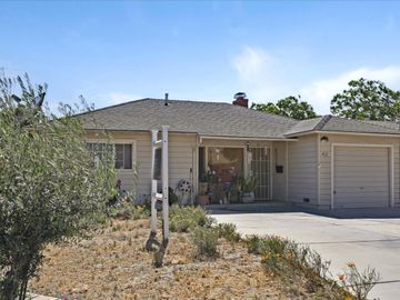 402 Haven Dr, King City, CA | . Photo 4 of 23