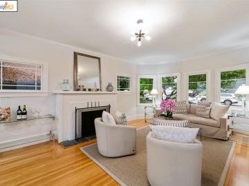 4057 Whittle Ave, Oakland, CA | Upper Dimond. Photo 6 of 40