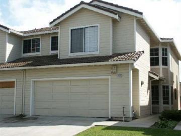5727 Civic Terrace Ave Newark CA Multi-family home. Photo 5 of 8