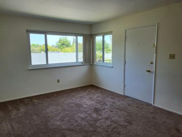 Rental 672 Chiquita Ave, Mountain View, CA, 94041. Photo 4 of 11
