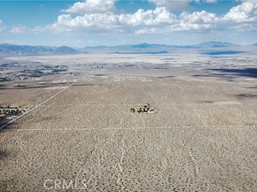 706 Carnelian Rd Lucerne Valley CA. Photo 3 of 17