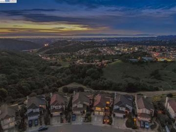 7872 Pineville Cir, Castro Valley, CA | Palomares Hills. Photo 3 of 39