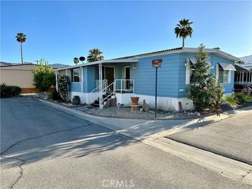 8 Oasis Dr, Cathedral City, CA