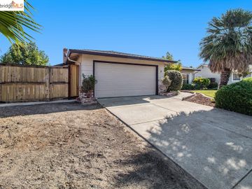 9 Clairmont Pl, Pittsburg, CA | Woodland Hills. Photo 3 of 36