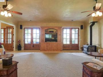 9659 Stern Ln, Browns Valley, CA | . Photo 6 of 40